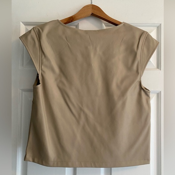 Sincerely Jules Faux Leather Cap Sleeve Top Size L - Picture 5 of 6